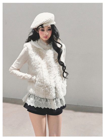 少也眼 “The Weightless Snow" Faux Shearling Vest Jacket (with Removable Hood)
