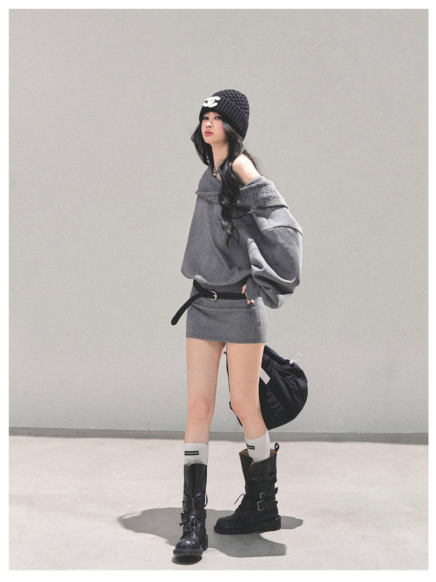 少也眼 "Silent Gravity" Off-Shoulder Oversized Sweatshirt (with Belt)