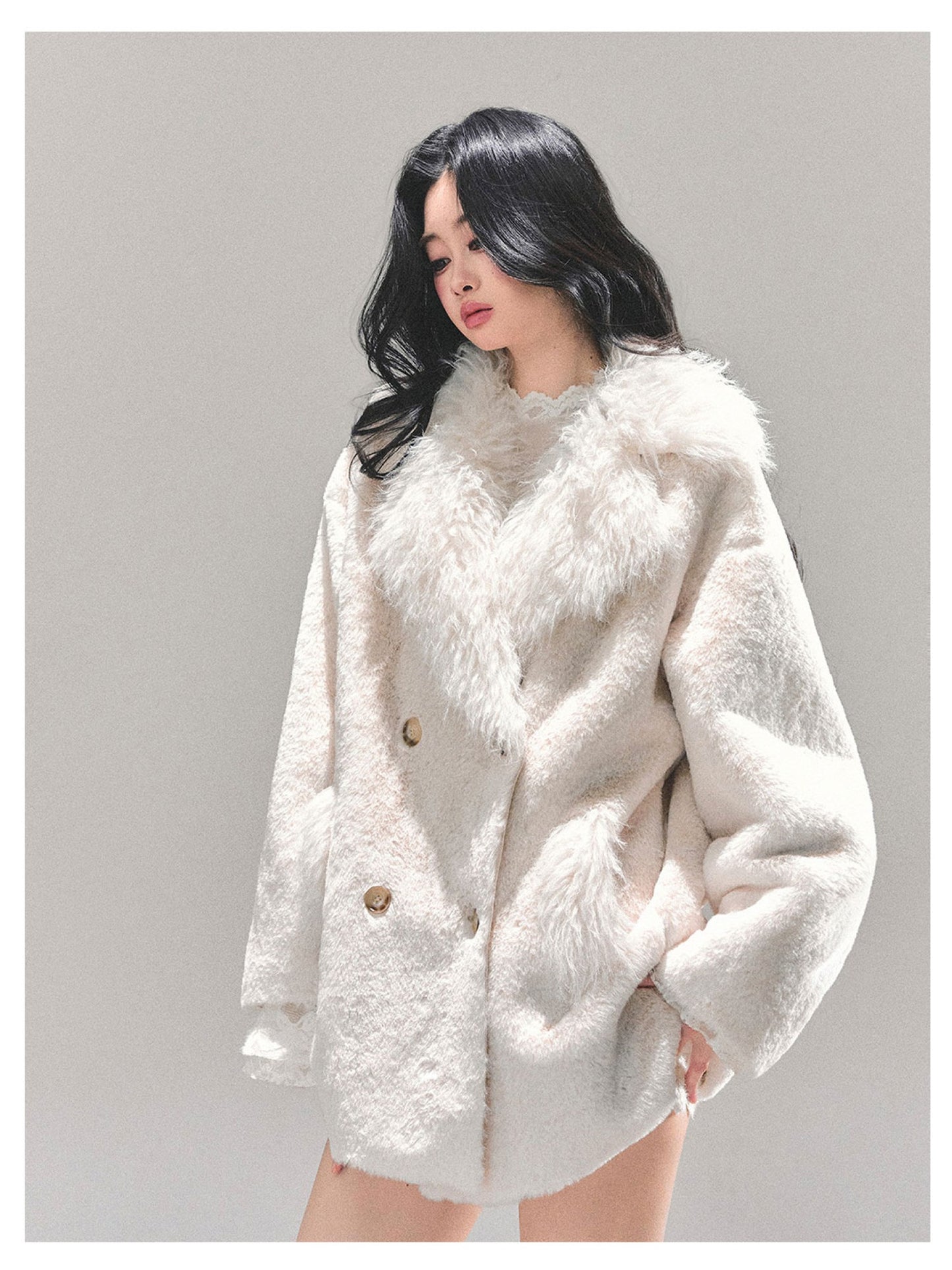 少也眼 "She Walks Into the Void" Cream White Plush Winter Jacket
