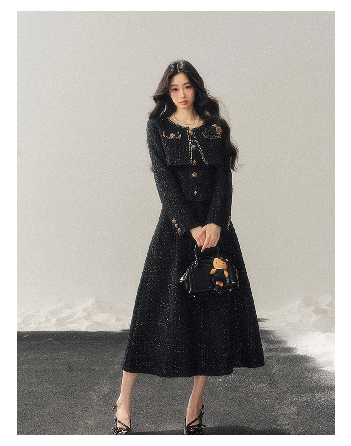 少也眼 "Before the Moon Falls" Bouclé Wool Tweed Set - Black
