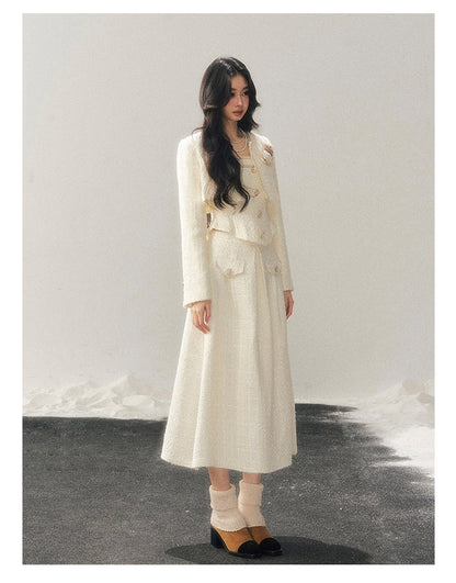 少也眼 "Before the Moon Falls" Bouclé Wool Tweed Set - White