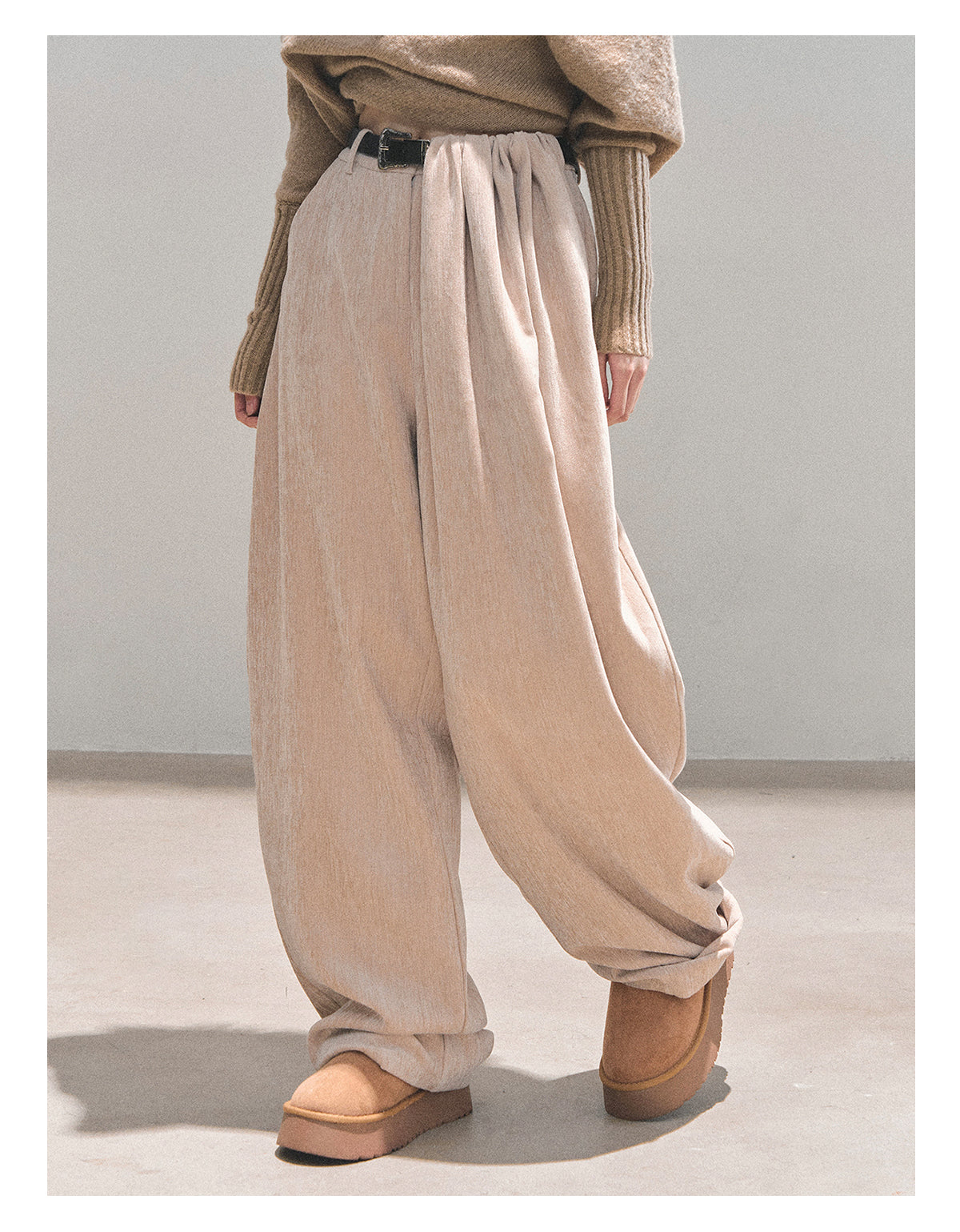 少也眼 “Sunset & Glance” Relaxed Vintage Wide-Leg Trousers with Belt - Light Coffee 1118-2