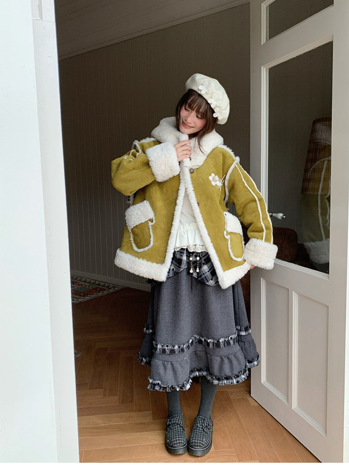 阮阮自制 - Tea Field Olive Green Shearling Jacket