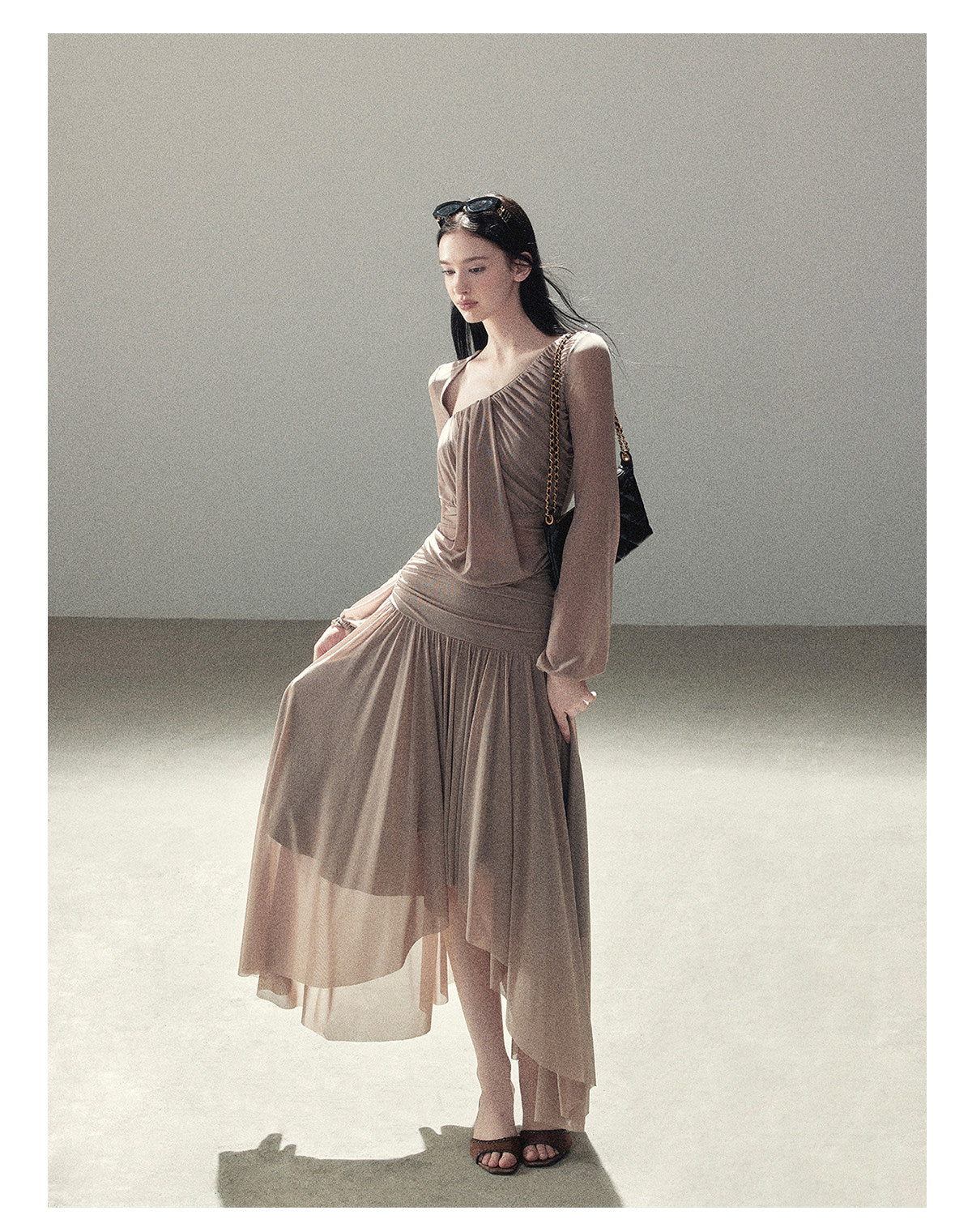 170726 "Waiting for Autumn Rain" Silver Mouse Gray Off-Shoulder Pleated Skirt Set