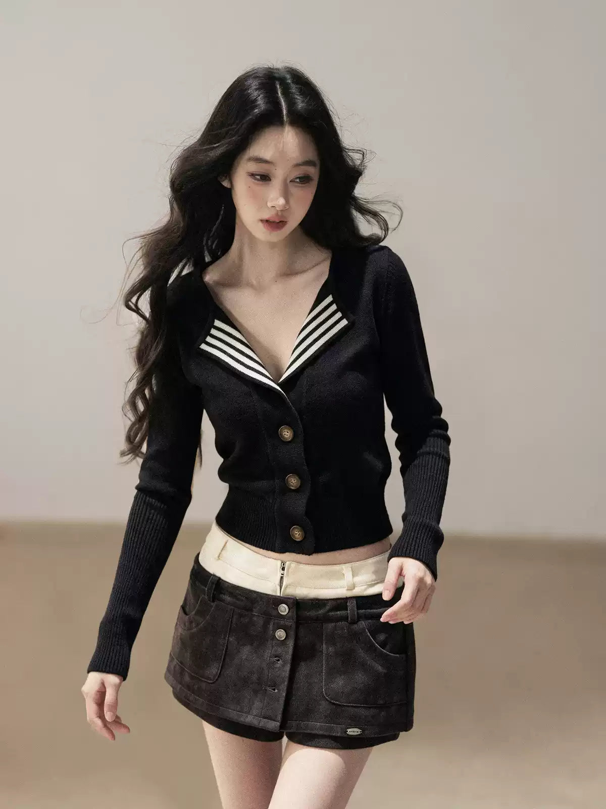 AOMALM - “The Quiet Isle” Black Cropped Ribbed Knit Top with Defined Waist