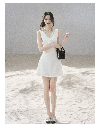 "White Tea Under the Moonlight" White Lace V-Neck Bodycon Mini Dress