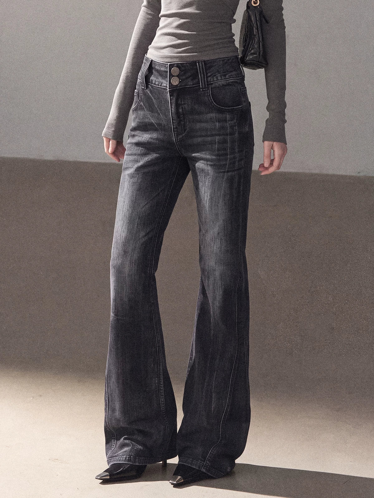 AOMALM - “Her Shoreline” American Vintage Slim Flare Jeans (Rock Black / Vintage Blue)