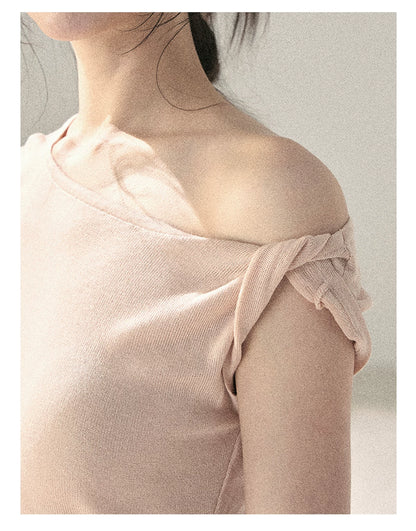 "Shape of the Wind" Soft Pink One-Shoulder Twist Crop Top 6556585