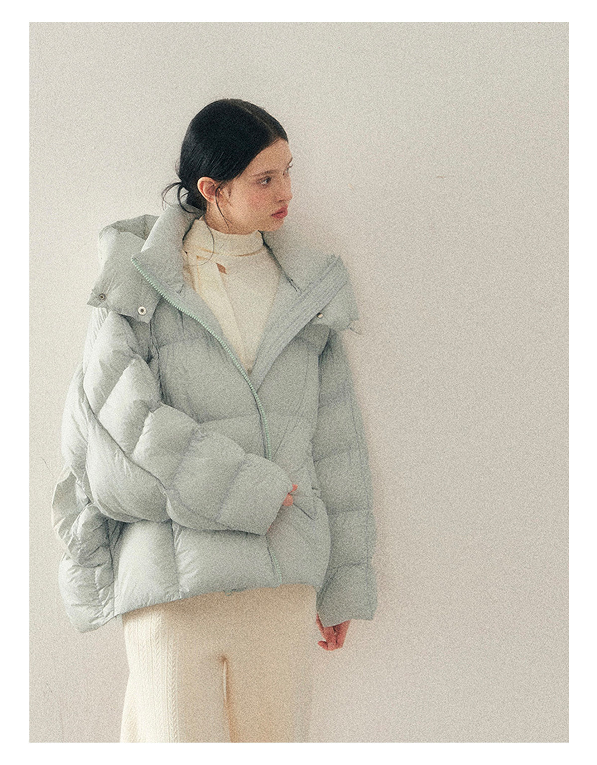 少也眼 "Thawing Snow Realm" Matte Nylon Down Puffer Jacket - Glacier Blue