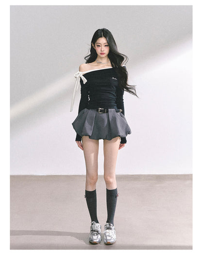 少也眼 "Sweet Temptation Spiral" Asymmetric Off-Shoulder Long-Sleeve Crop Tee - Black