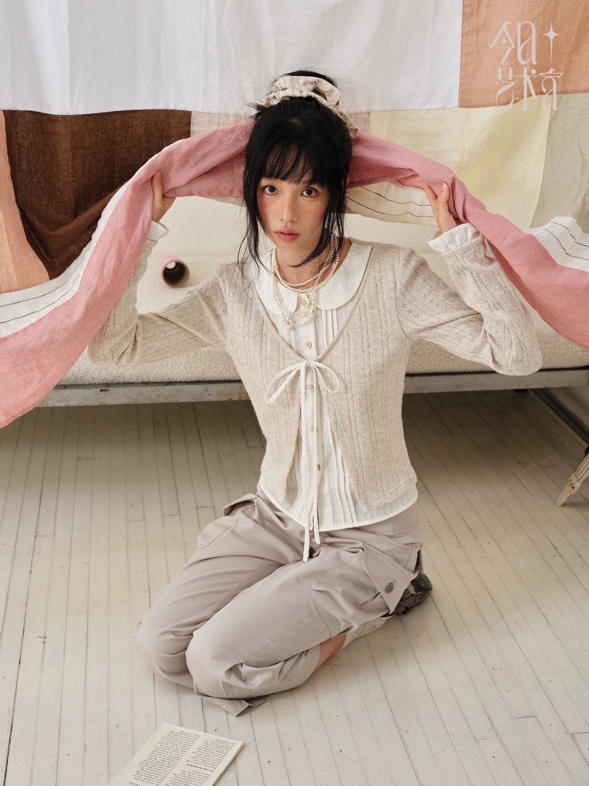 DAILY ARTIST - Warm Beige Faux-Layer Doll-Collar Tie Cardigan