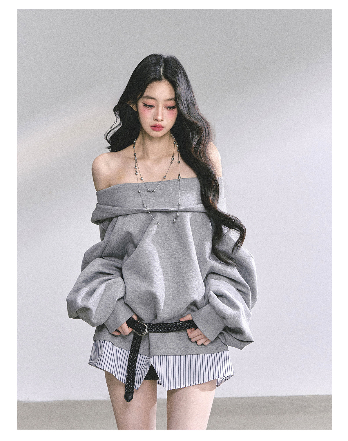 少也眼 ""Yale-Inspired Girl" Faux-Layered Oversized Hoodie with Belt 4536486
