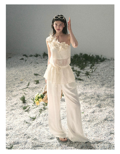 “Petals Carried by the Breeze” Dutch Cream Floral One-Shoulder Cutout Top 453543