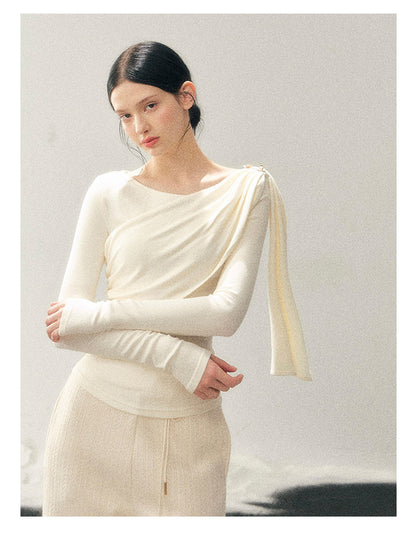 181225 “She Is Lighter Than the Wind” Streamer-Neck Top - Milky Apricot White