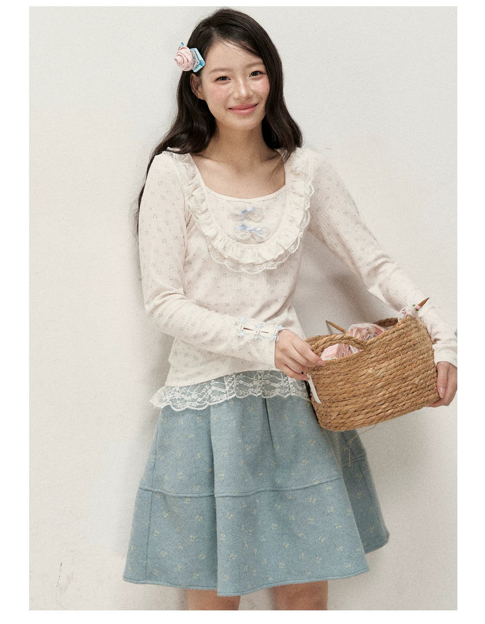 [RF] Cream Floral Peter Pan Collar Long-Sleeve Fitted Layering Top with Lace Details