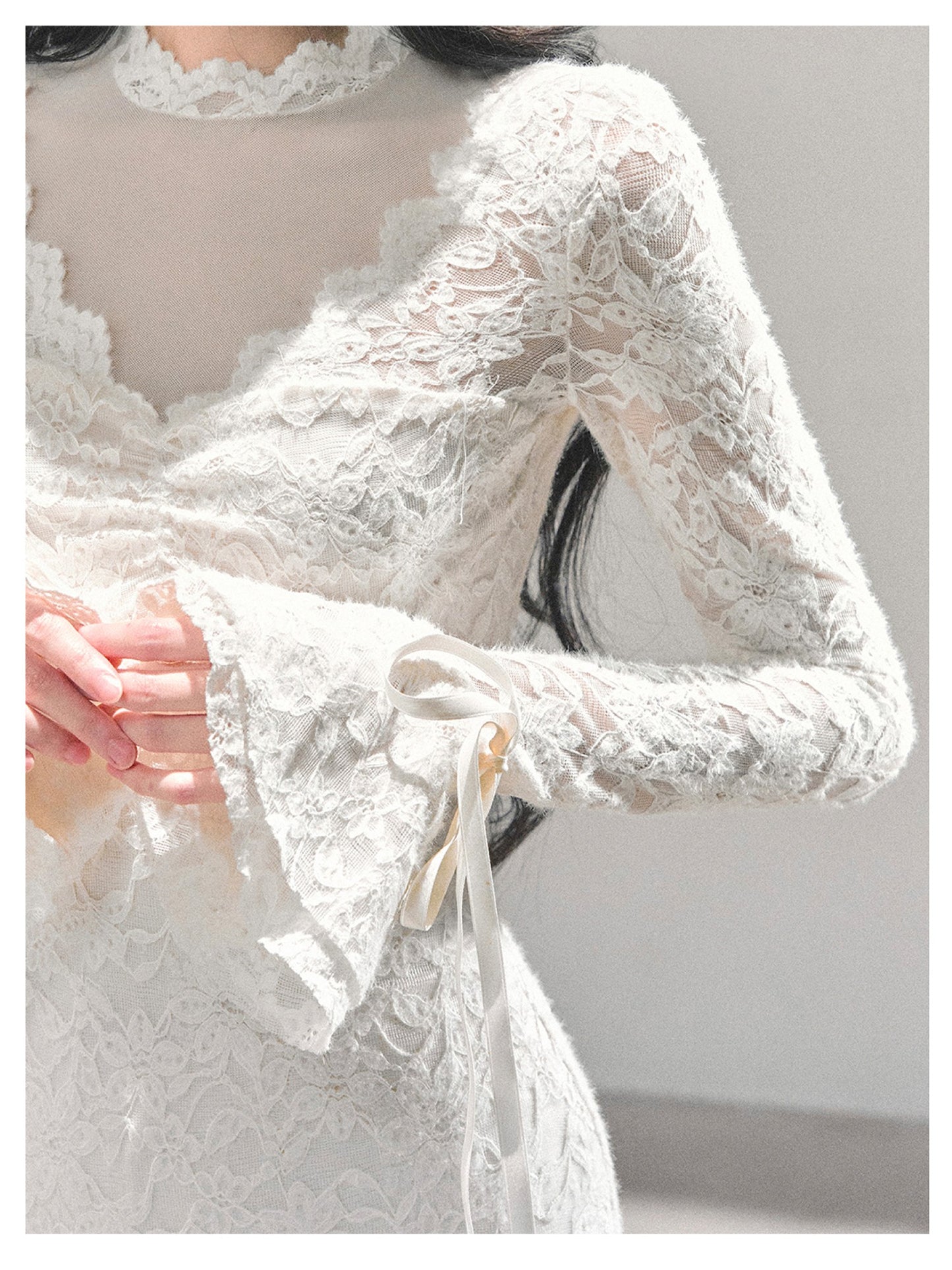少也眼 “The Moment of the Full Moon" French Lace Winter Dress - White 845613