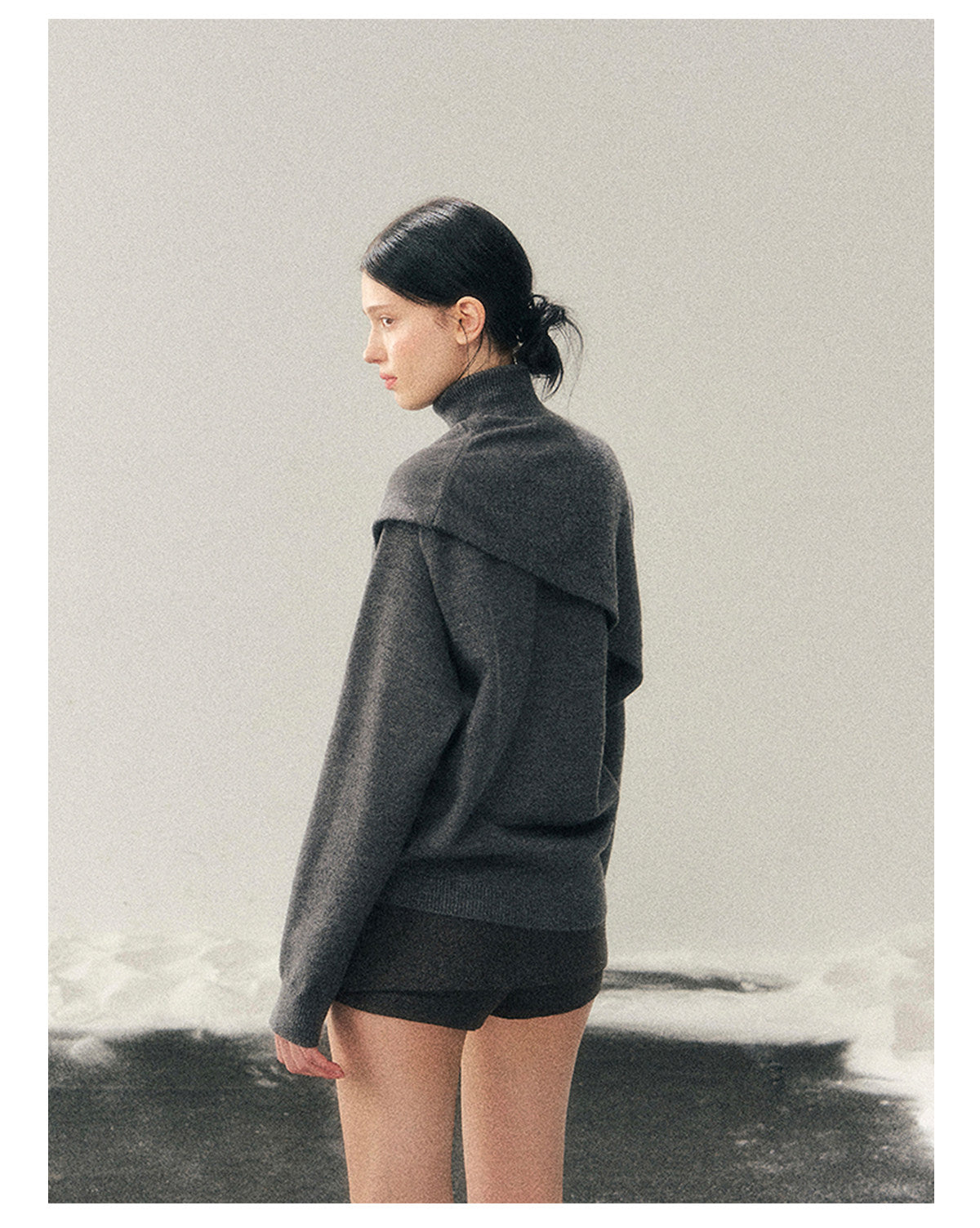 少也眼 "Pine Haze" Smart Gray Turtleneck Knit Two-Piece Set