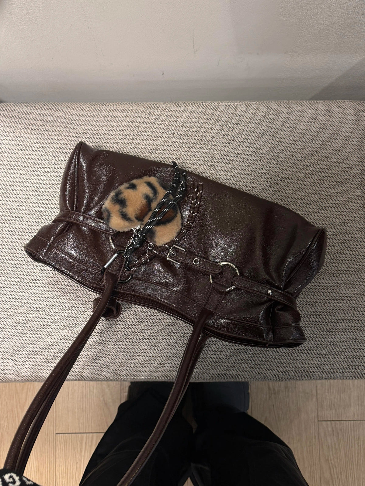 “Vintage Waxed Leather” Korean-Style Tote Shoulder Bag (Black / Brown / Burgundy)
