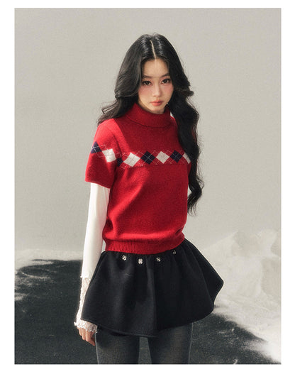 少也眼 “Snow-Wrapped Christmas Letter” Mock Neck Short-Sleeve Knit Top