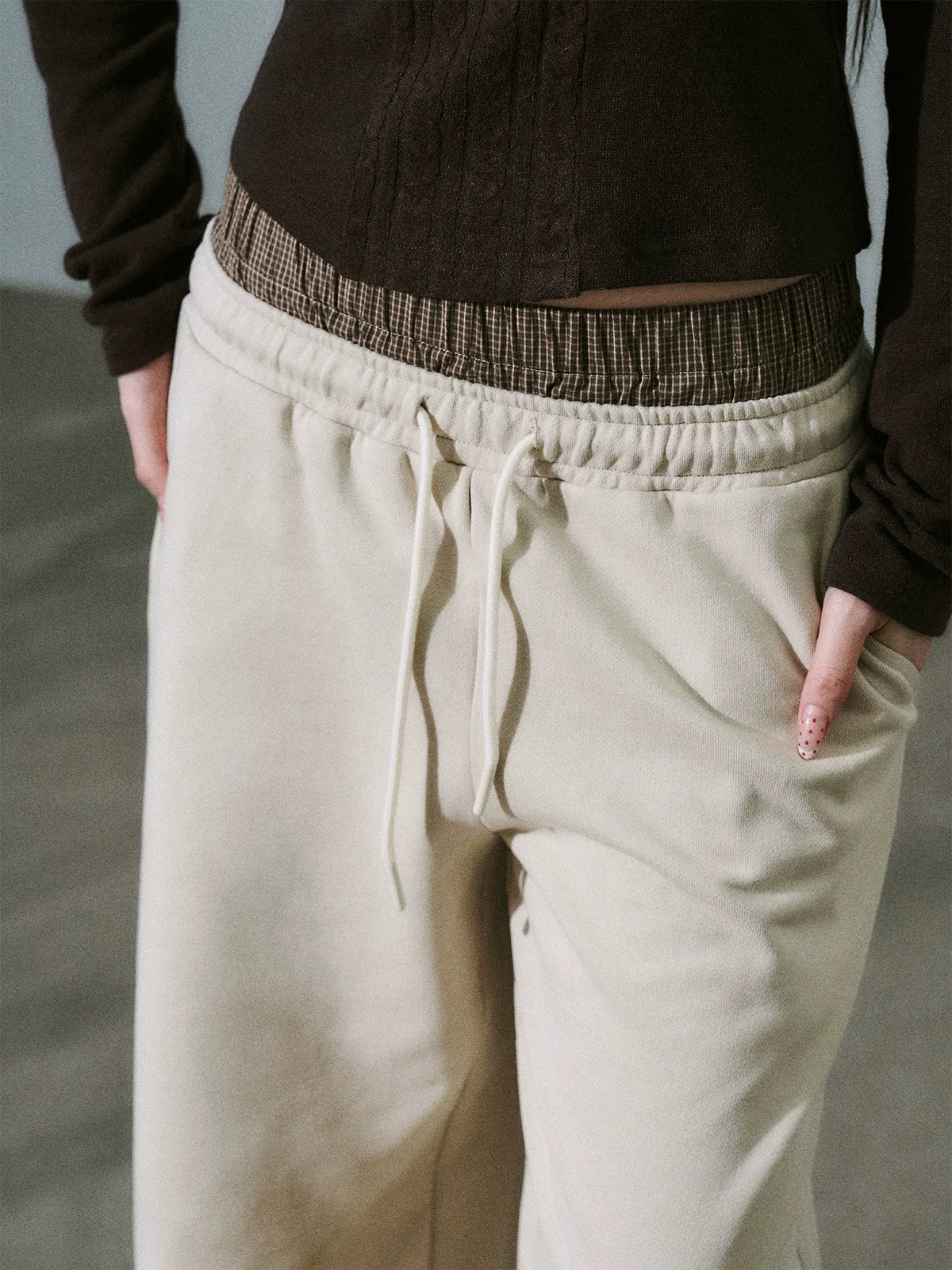 LOST FOREST - Heavyweight Cotton Low-Rise Wide-Leg Sweatpants (Dark Brown / Milk Tea)