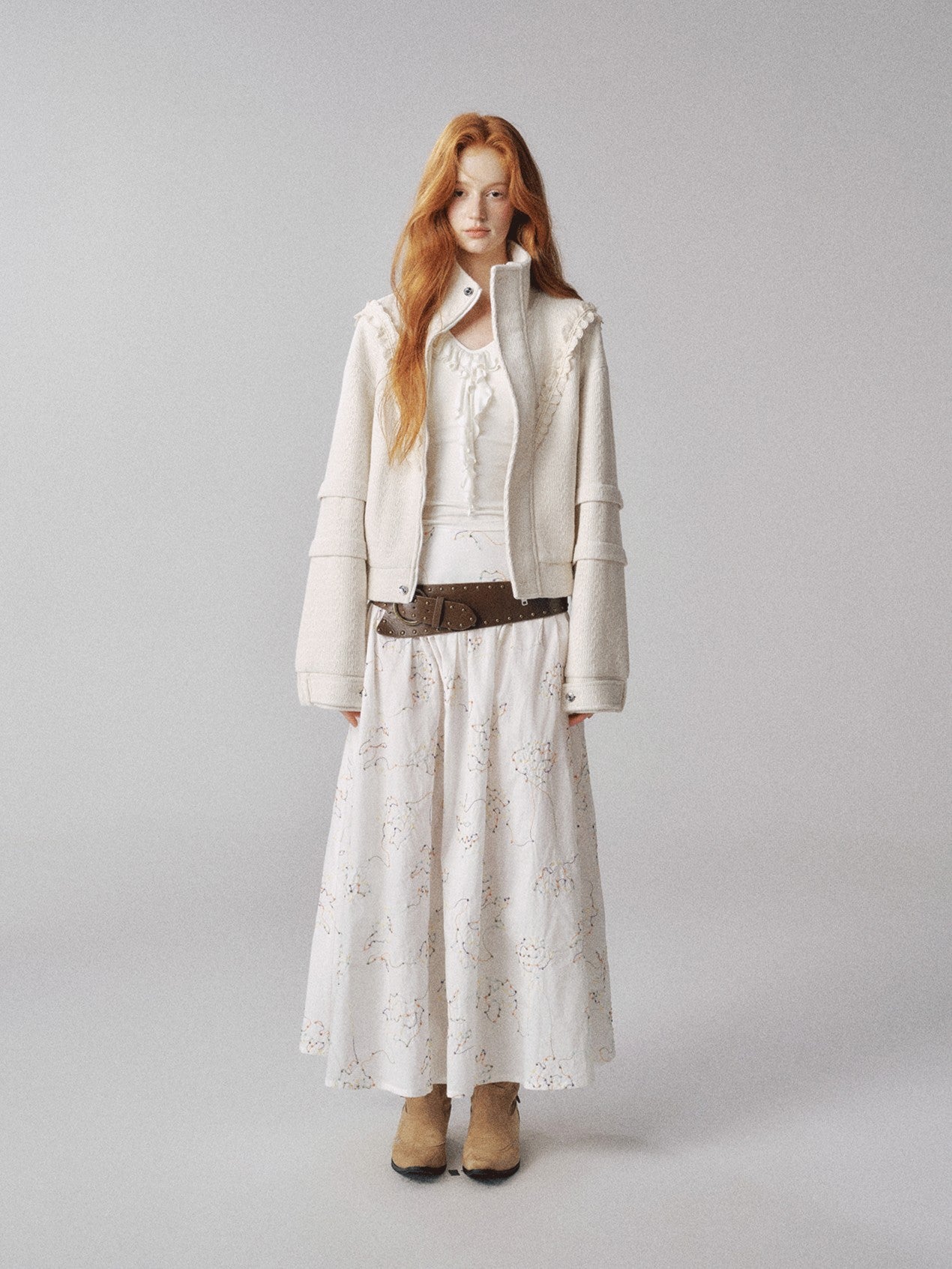 "云卷云舒" White Jacquard Short Jacket with Ruffle Collar