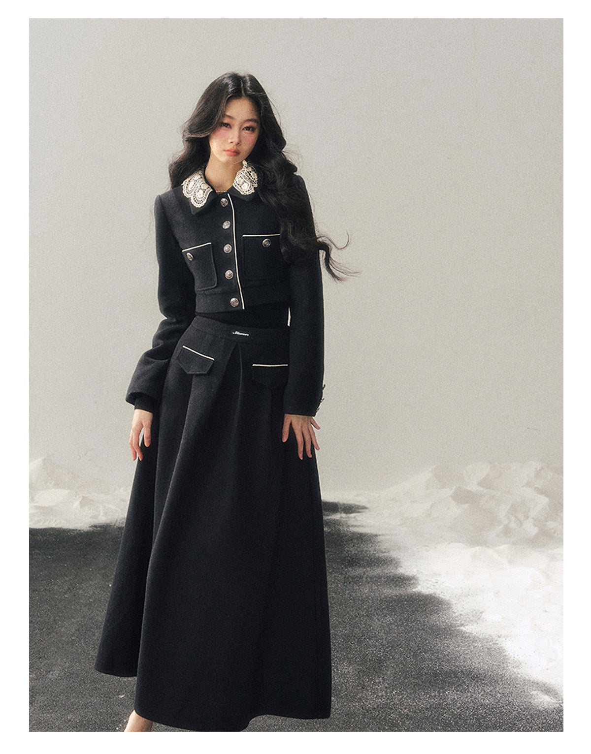 少也眼 "Whispers of Lace" Black French Lace Two-Piece Skirt Set