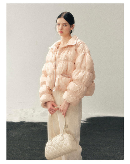少也眼 “She Gazes at the Snow” White Duck Down Cropped Jacket - Lotus Root Pink