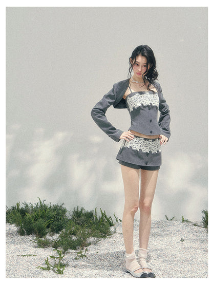 少也眼 “Lace Undercurrent” Gray Three-Piece Lace Set 62626
