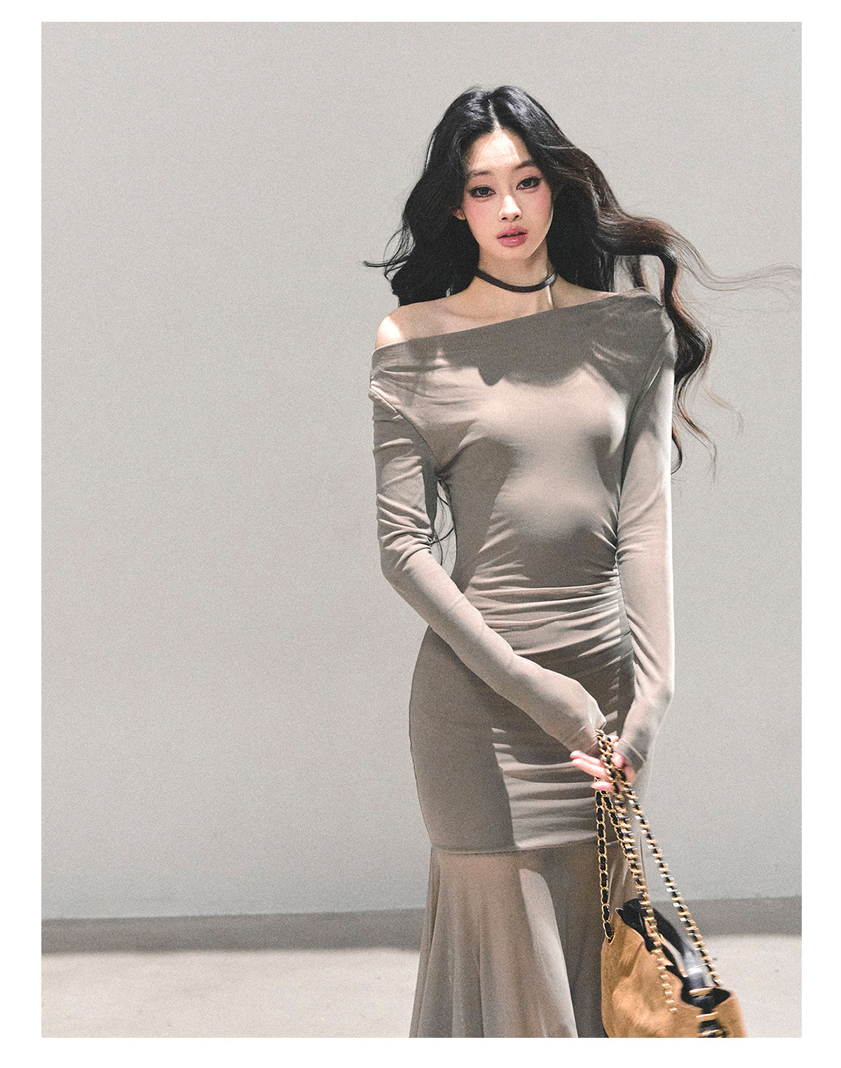 少也眼 "The Silent Heiress" Ash Camel Slim-Fit Evening Maxi Dress 76867845