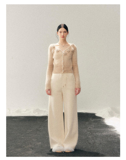 少也眼 “The Density of Lingering Warmth” French-Inspired Floral Knit Top