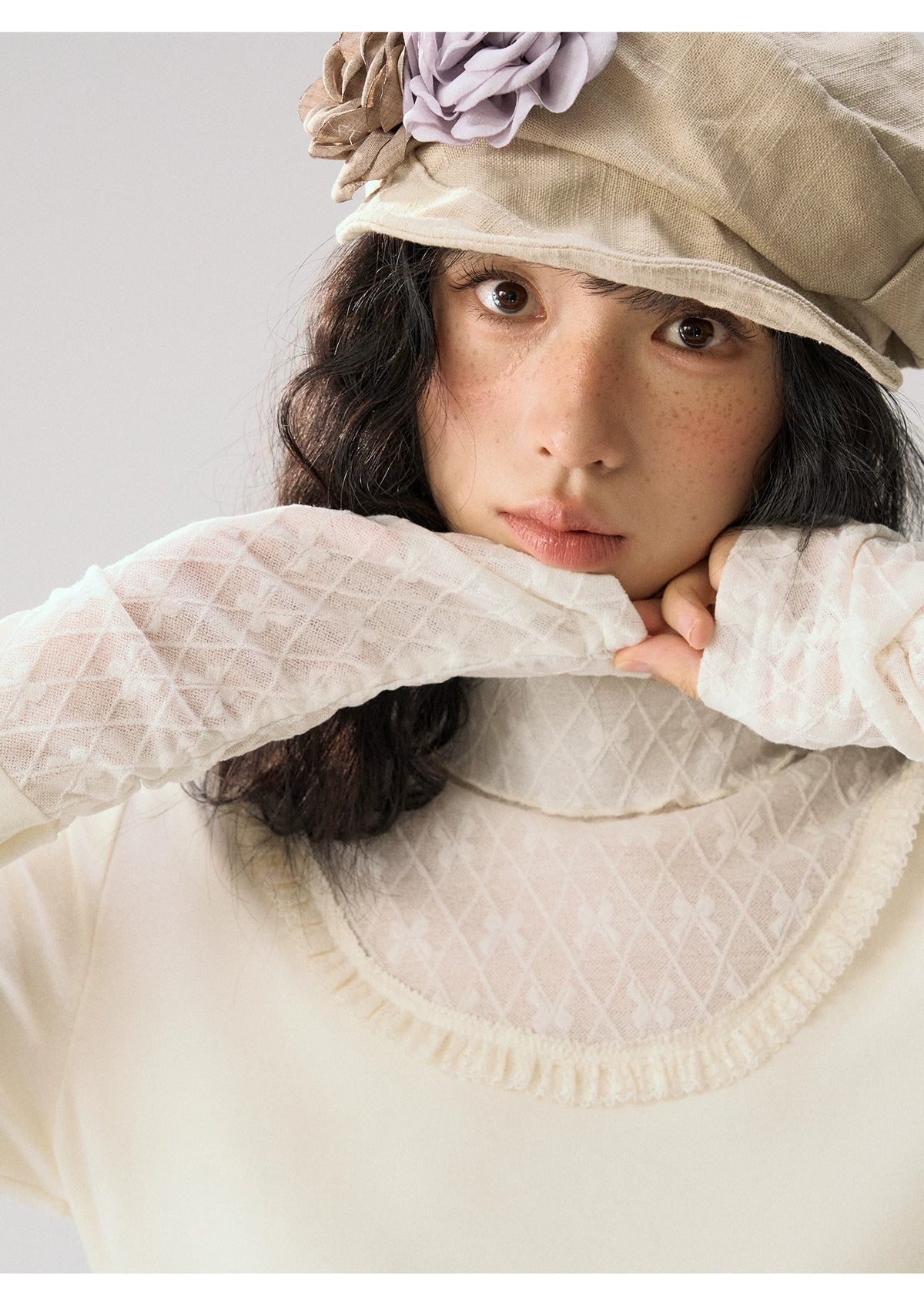 [CAN] “Cream Cloud” Ivory Lace Ruffle High-Neck Top