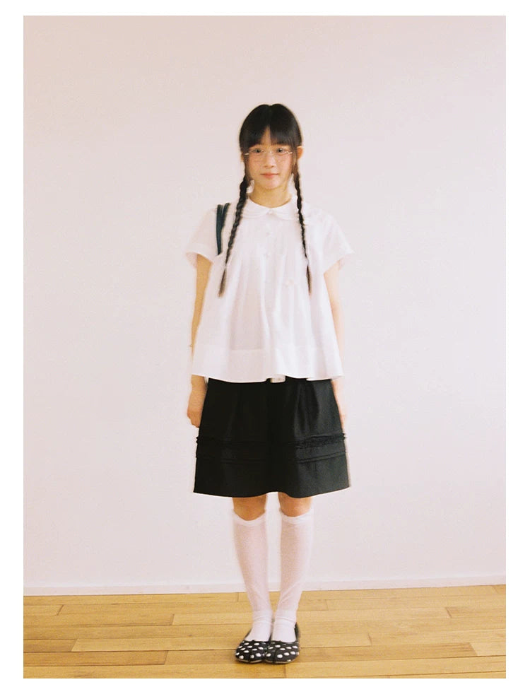 "Hyacinth Letter" White Cotton Peter Pan Collar Pleated Blouse