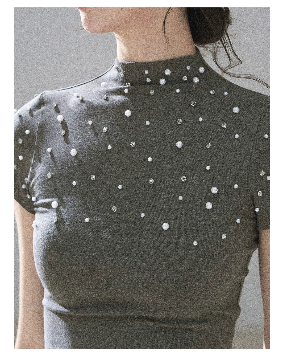 "Scattered Across the Milky Way" Pearl Beaded Knit T-Shirt (Haze Blue/ Sage Gray)