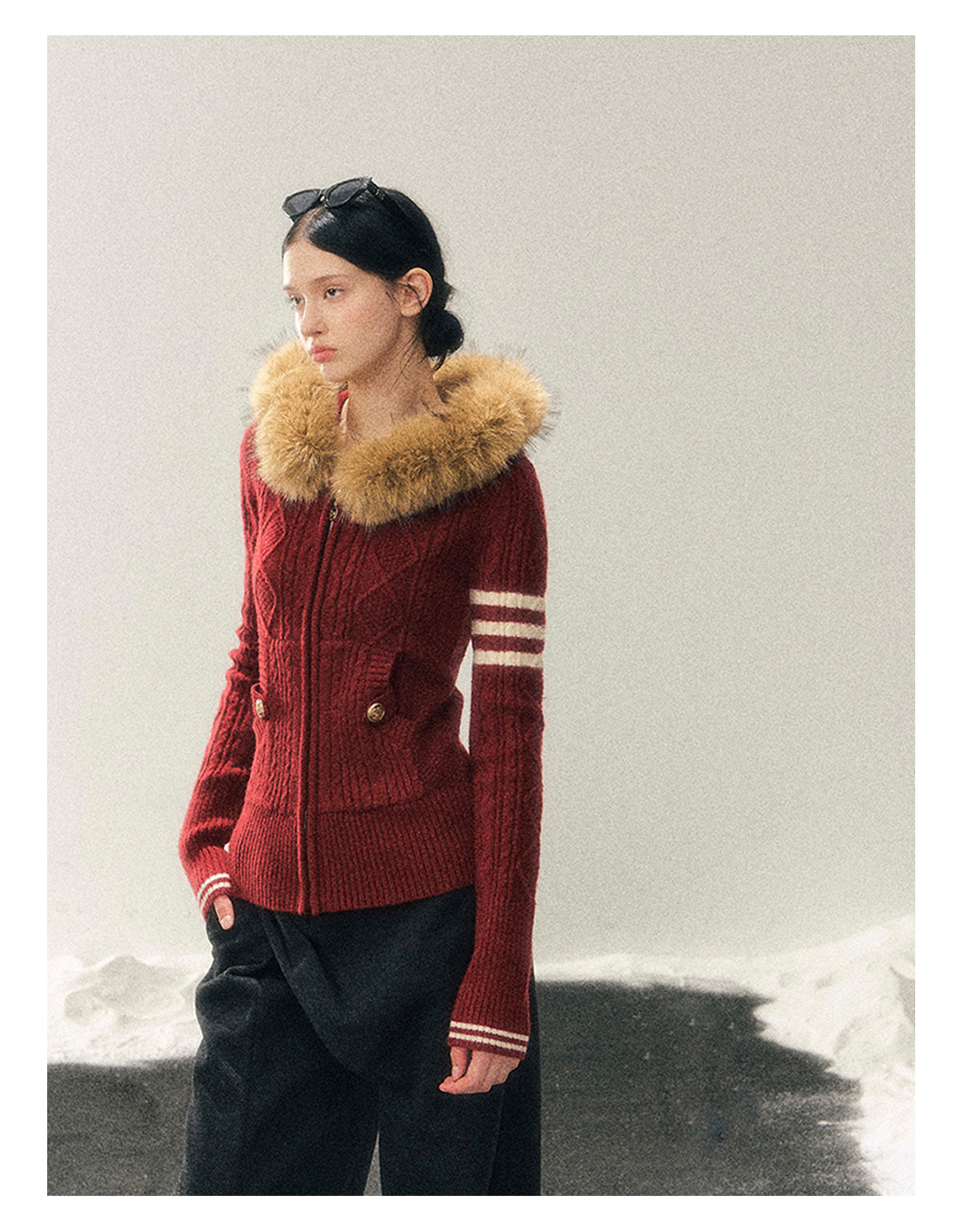 181225 “Only She Walked Through” Millennium Red Hooded Knit Cardigan