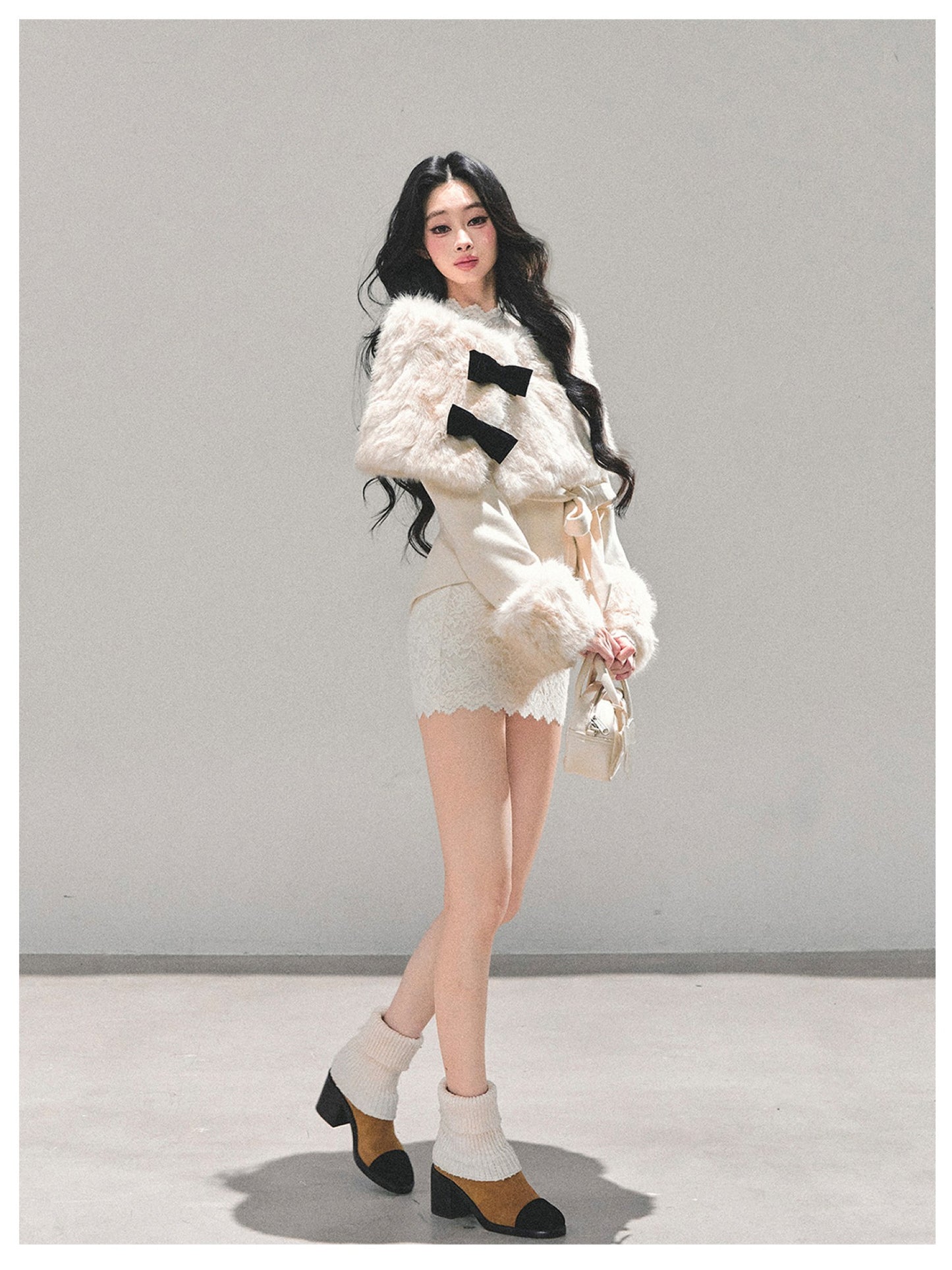 少也眼 “Through Her Dreamscape" Two-Piece Set
