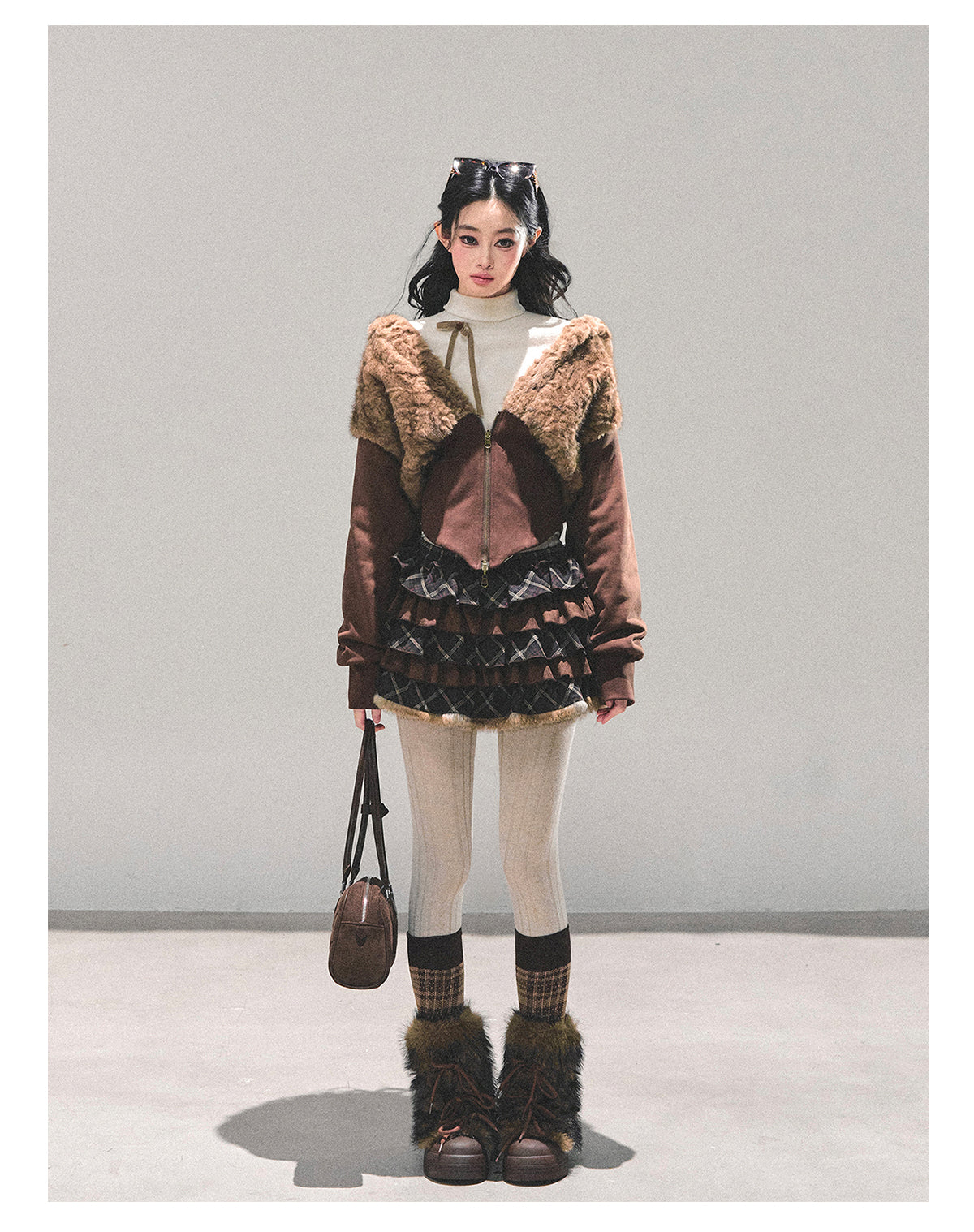 少也眼 "Sleeping with Snow" Short Teddy Fleece Jacket 5468423
