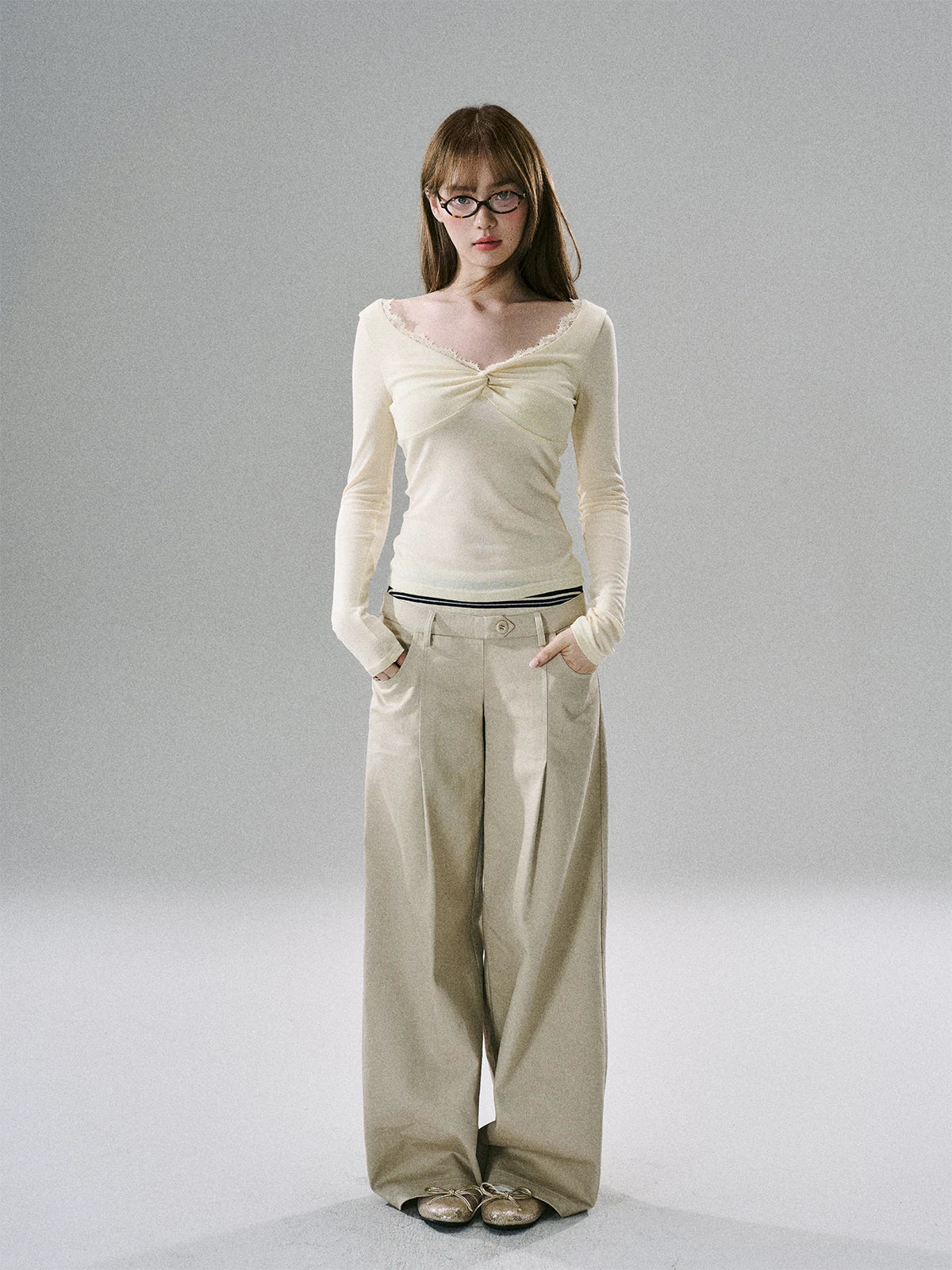 LOST FOREST - Lace Twist-Font Fitted Top (Cream White / Goose Yellow)