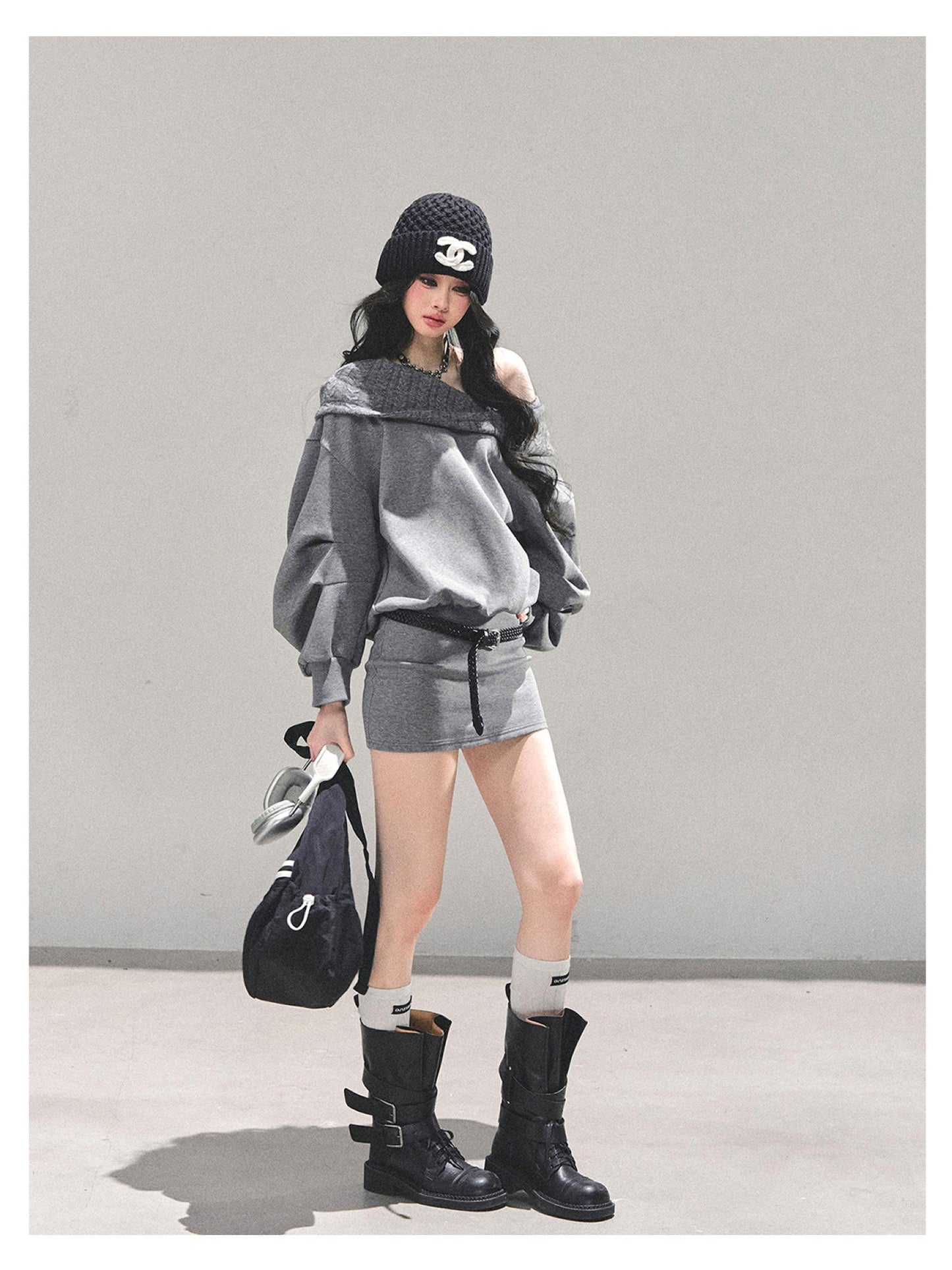 少也眼 "Silent Gravity" Off-Shoulder Oversized Sweatshirt (with Belt)