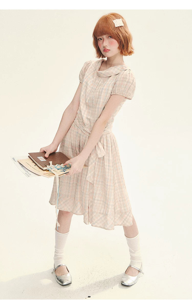 "Showa Girl" Vintage Plaid Floral Print Peter Pan Collar Bow Waist-Defined A-Line Dress