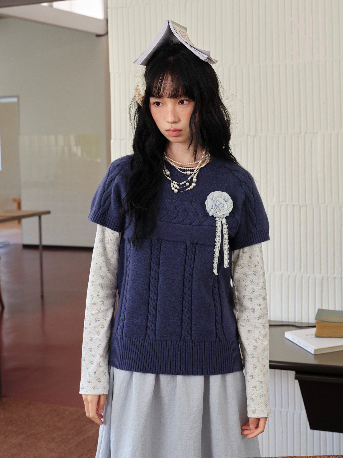 DAILY ARTIST - Navy Cable Knit Short-Sleeve Top