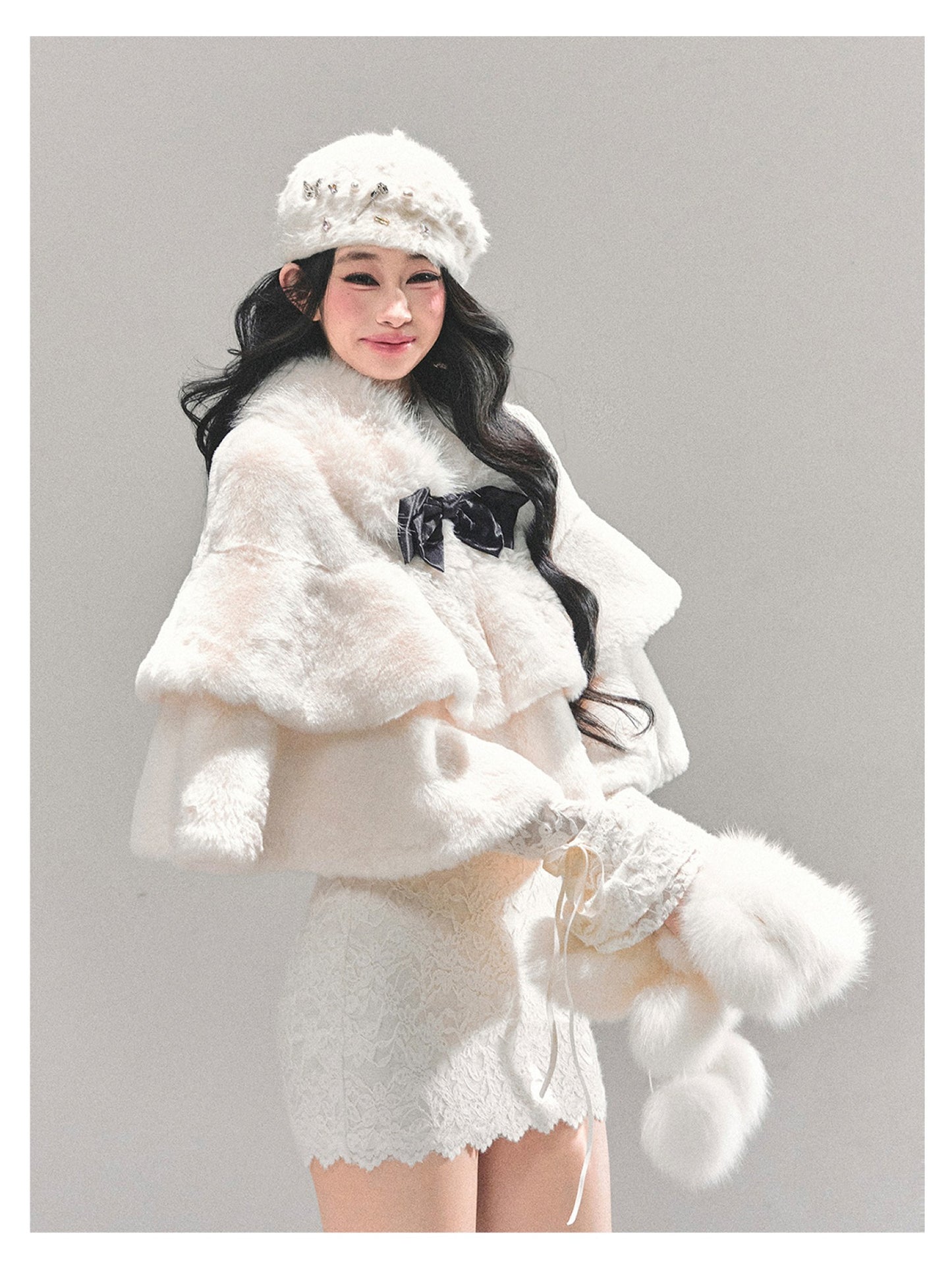 少也眼 “When the First Snow Falls" Plush Winter Cape Coat