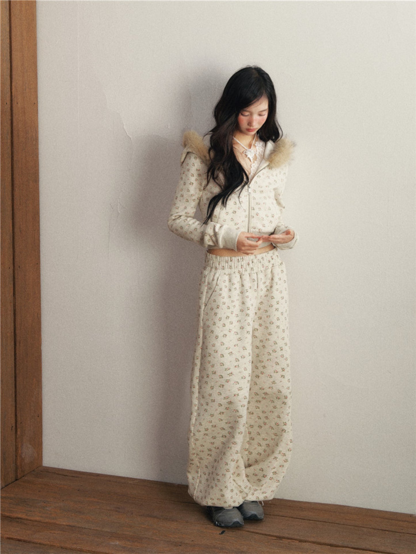 1P - Floral Faux Fur Hooded Fleece Two-Piece Set – Hoodie & Jogger Pants