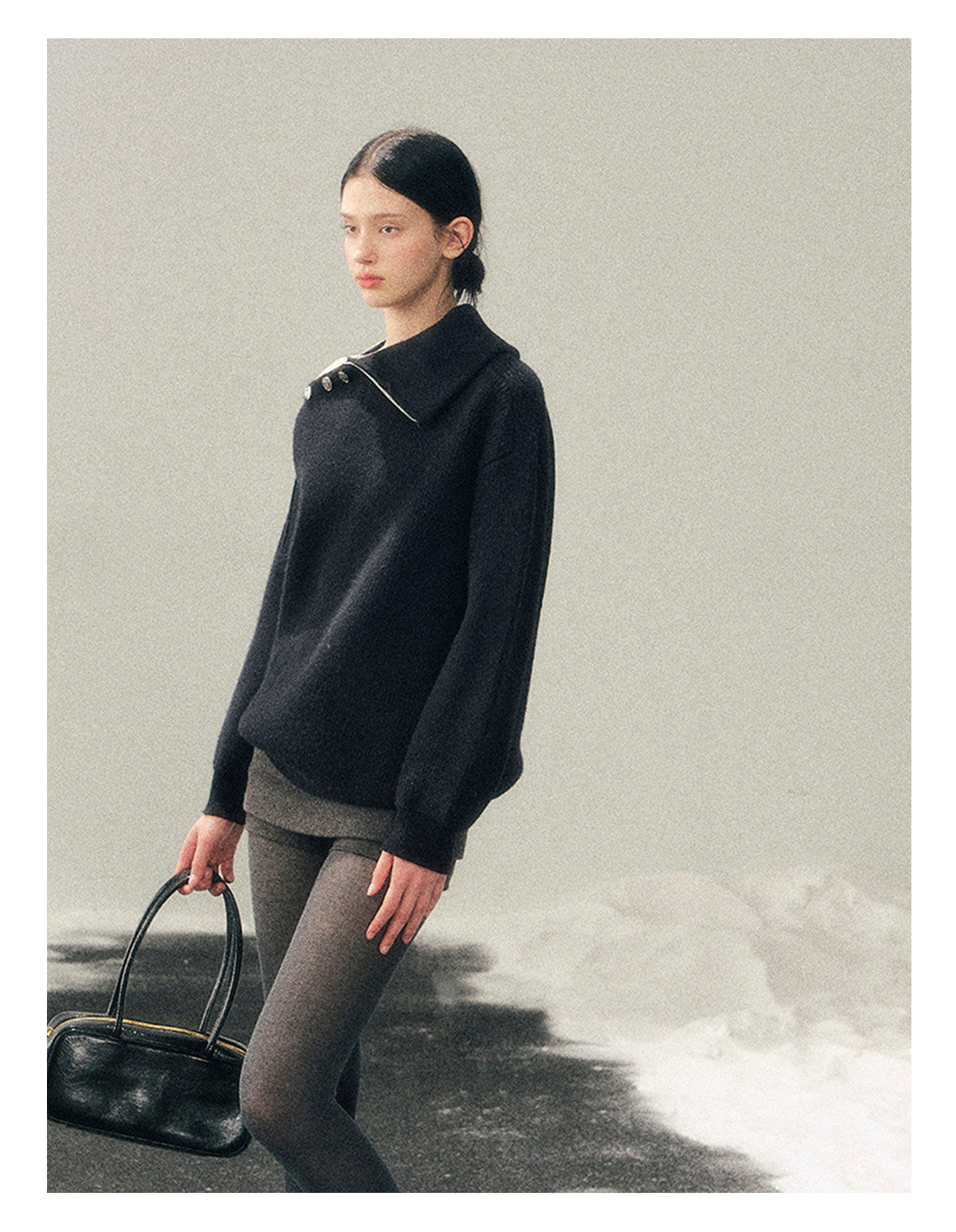 少也眼 "Dark Undertow in Zero Gravity" High-Neck Structured Knit Top