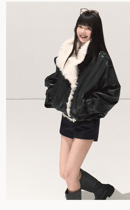OAKMOO/ "A Night Under the Osmanthus Tree" Rich Black Lambswool-Trimmed Cropped Leather Jacket (Rich Black / Hazel Khaki)
