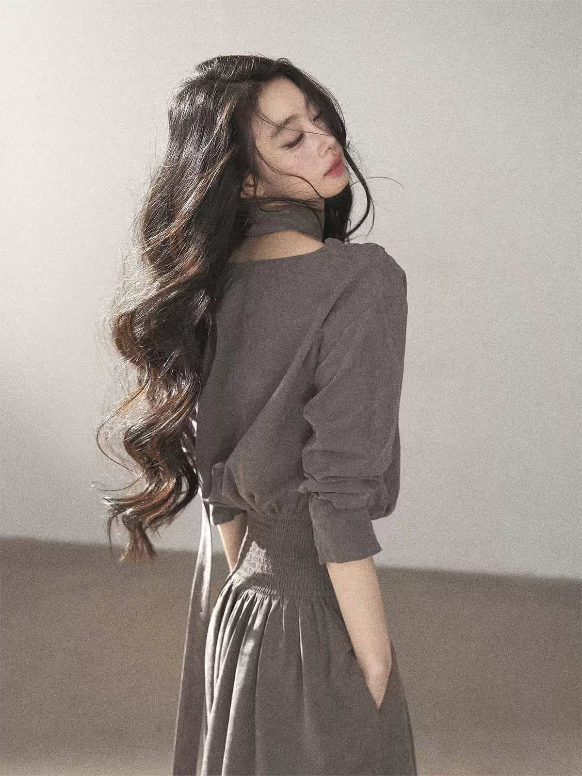 AOMALM - Gray-Purple Pleated Maxi Dress with High-Waisted Cinch Belt