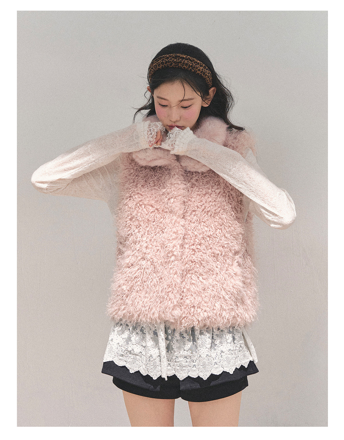 少也眼 “Warmth of a Dreamscape” Pink Faux-Fur Vest 94468854