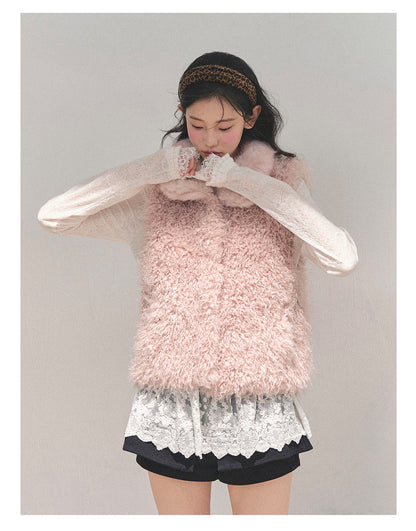 少也眼 “Warmth of a Dreamscape” Pink Faux-Fur Vest 94468854