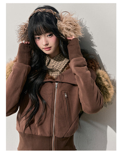 少也眼 "Warm Wilderness" Faux Fur Hooded Knit Jacket