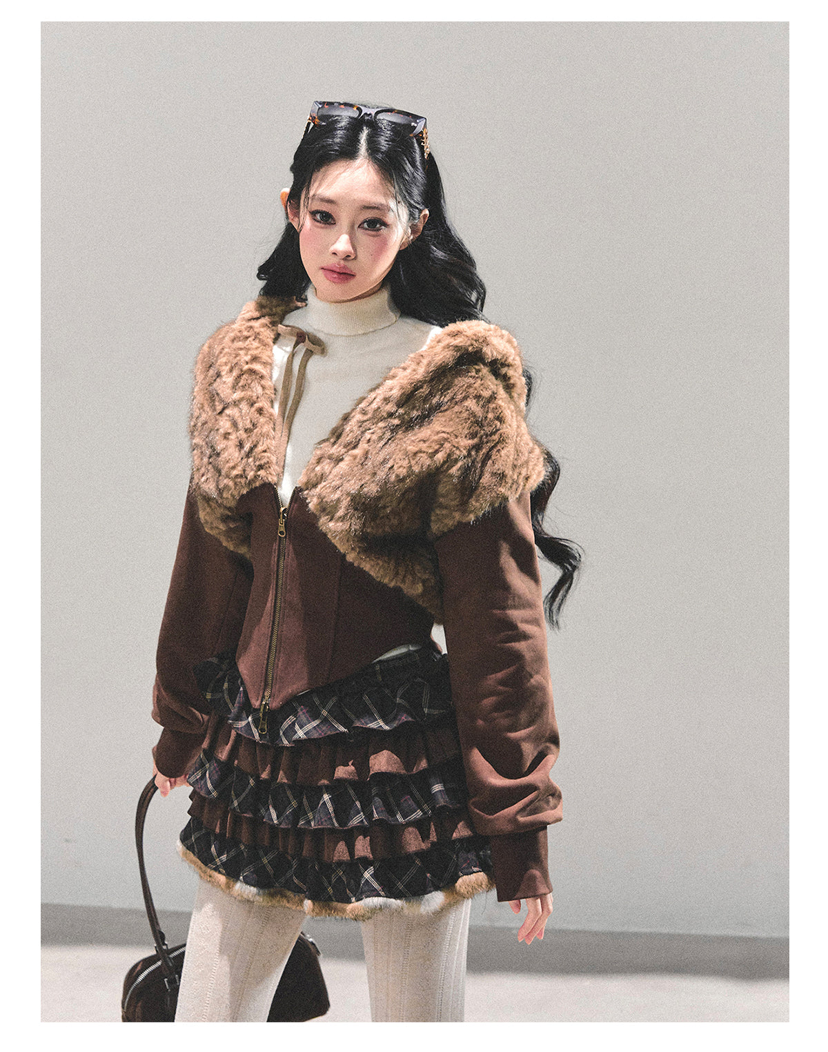少也眼 "Sleeping with Snow" Short Teddy Fleece Jacket 5468423