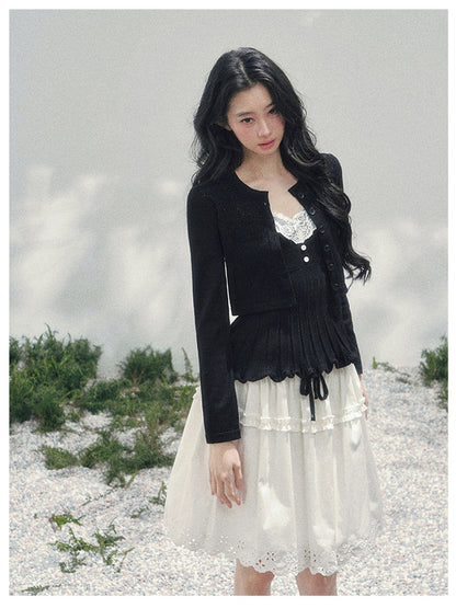 少也眼 “Lace in Between” French Knit V-Neck Two-Piece Set 55447